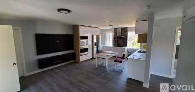 Main picture of 1411 Palm Ave