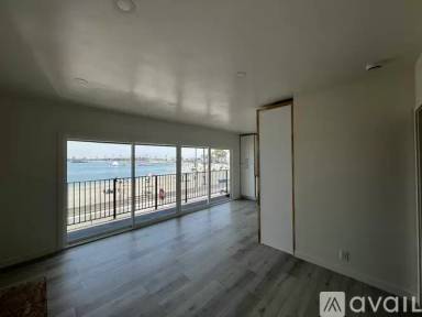 Main picture of 101 Bay Shore Ave