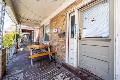 Main picture of 2354 Rohs St