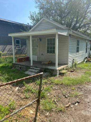 Main picture of 2608 N Beech St