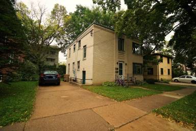 Main picture of 416 Paunack Pl