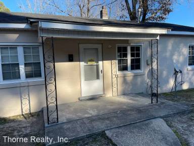 Main picture of 705 E Philips St