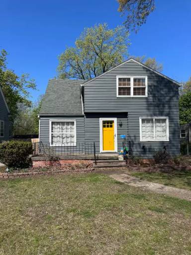 Main picture of 1994 E 221st St