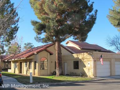 Main picture of 19049 Elm Dr