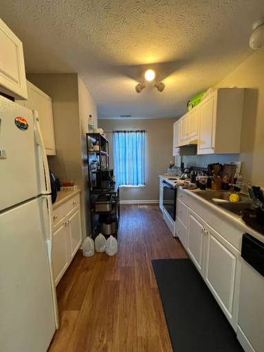 Main picture of 227 John Ct