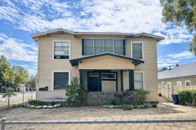 Main picture of 301 W C St