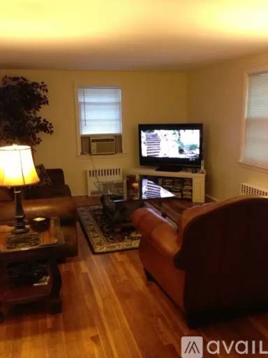 Main picture of 2 Henry St