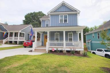 Main picture of 114 E Enterprise St