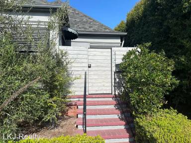 Main picture of 6143 W Olympic Blvd