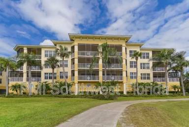 Main picture of 6438 Watercrest Way