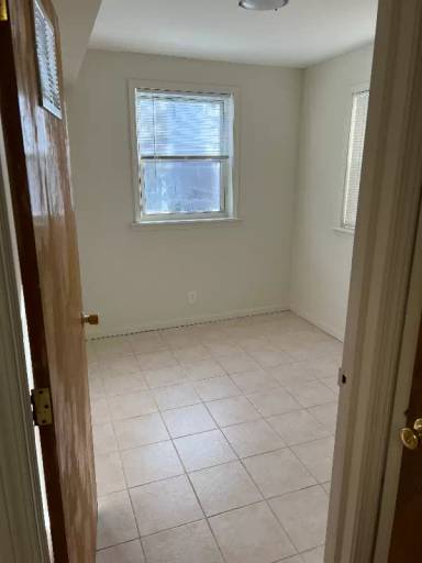 Main picture of 237 W 22nd Pl