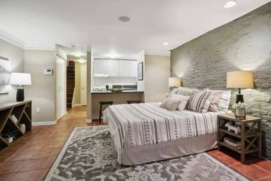 Main picture of 1708 Johnson Ave NW