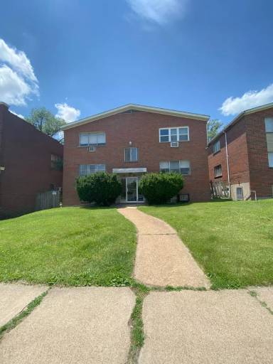 Main picture of 5780 W Florissant Ave