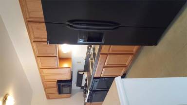 Main picture of 93 Elm St