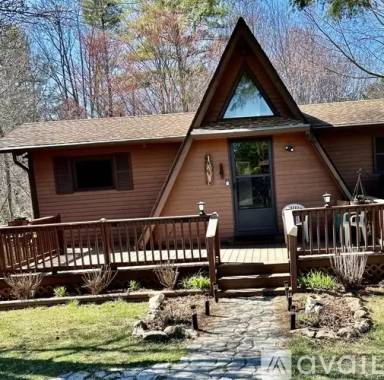 Main picture of 141 Ridge Crest Dr