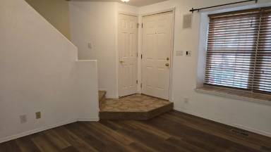 Main picture of 6043 Colony Cir