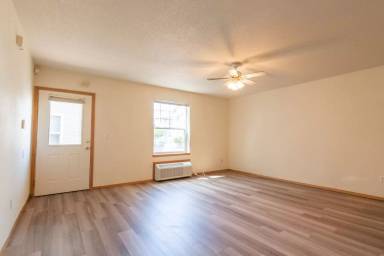Main picture of 514 NE Stanton St
