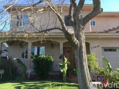 Main picture of 17418 Califa St