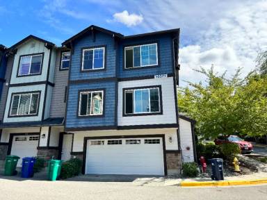 Main picture of 10371 156th Pl NE