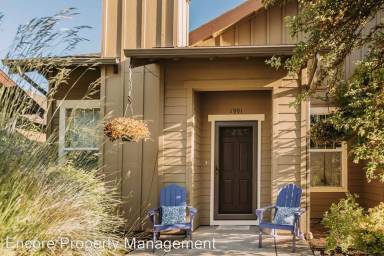 Main picture of 1991 NW Monterey Pines Dr