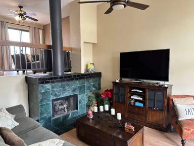Main picture of 1455 Summit Dr