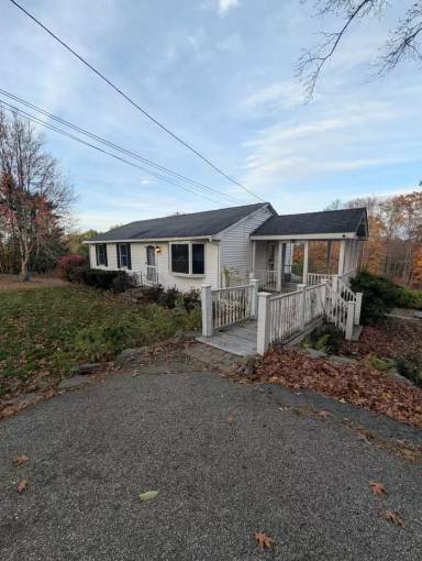 Main picture of 45 Burbank St