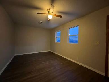 Main picture of 1212 S 22nd St