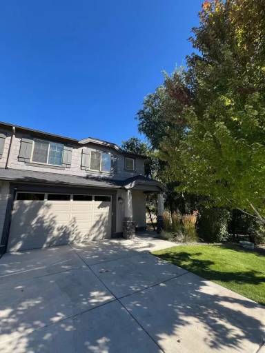 Main picture of 2943 SW Antler Ln
