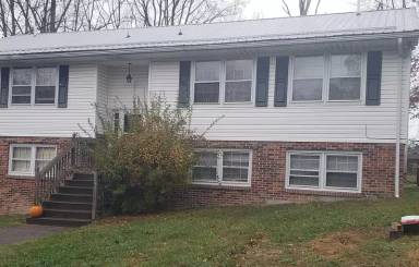 Main picture of 102 Oakwood St