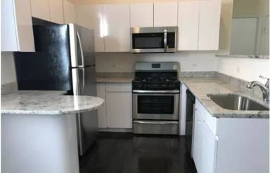 Main picture of 2638 N Halsted St