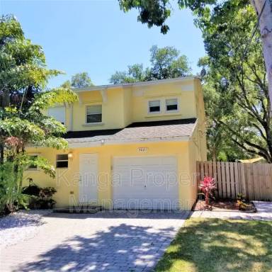 Main picture of 3221 SW 15th Ave