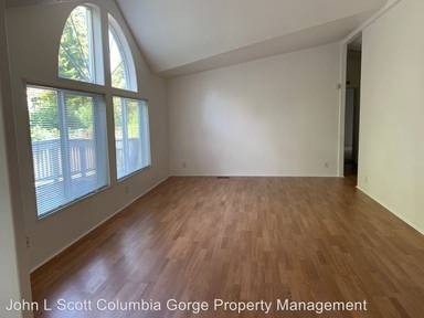 Main picture of 722 Highway 141