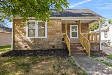 Main picture of 660 Chestnut St