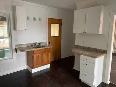 Main picture of 139 Central St