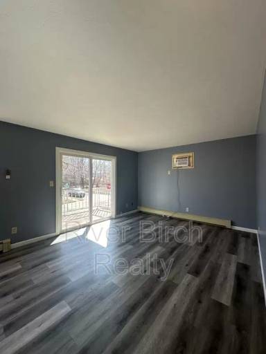 Main picture of 525 West Cook Street - 5