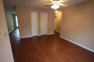 Main picture of 912 E Magnolia Ave