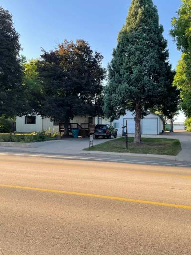 Main picture of 2500 W Mulberry St
