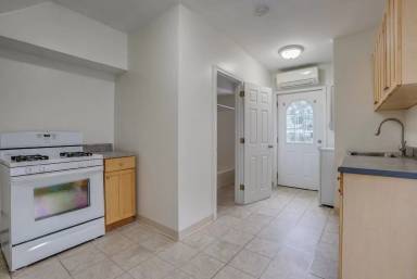 Main picture of 20 Webster St