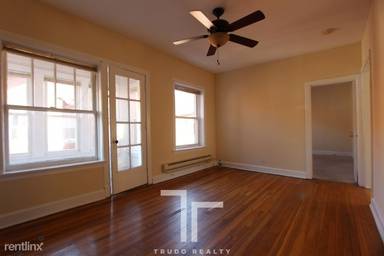 Main picture of 4421 N Wolcott Ave