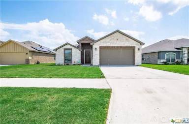 Main picture of 902 Holliday Dr