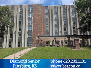 Main picture of 700 N Pine St