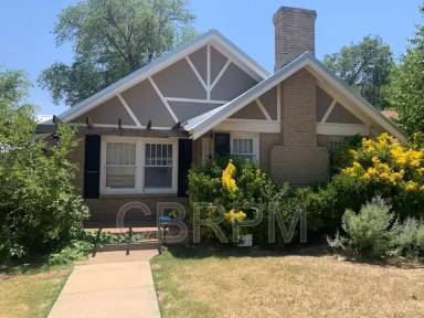 Main picture of 2505 26th St