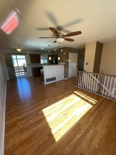 Main picture of 1020 E Prospect Rd