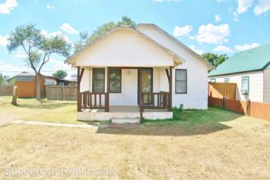 Main picture of 1304 N Lea St
