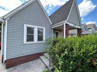 Main picture of 537 Townsend Ave