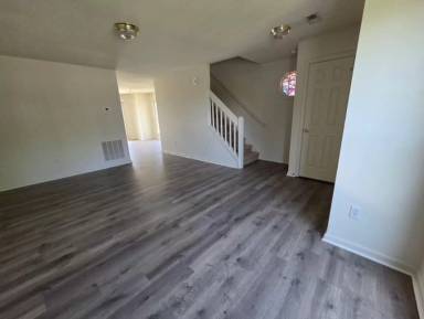 Main picture of 1036 John Hancock Pl