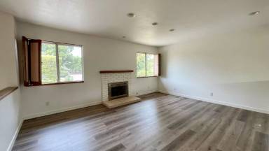 Main picture of 298 Country Club Dr