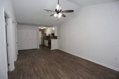 Main picture of 230 Lanier Dr
