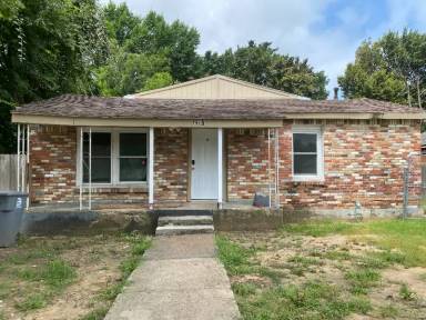 Main picture of 7915 Kiska St