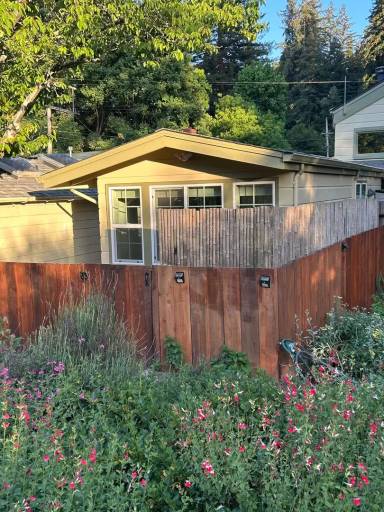 Main picture of 102 Beth Dr